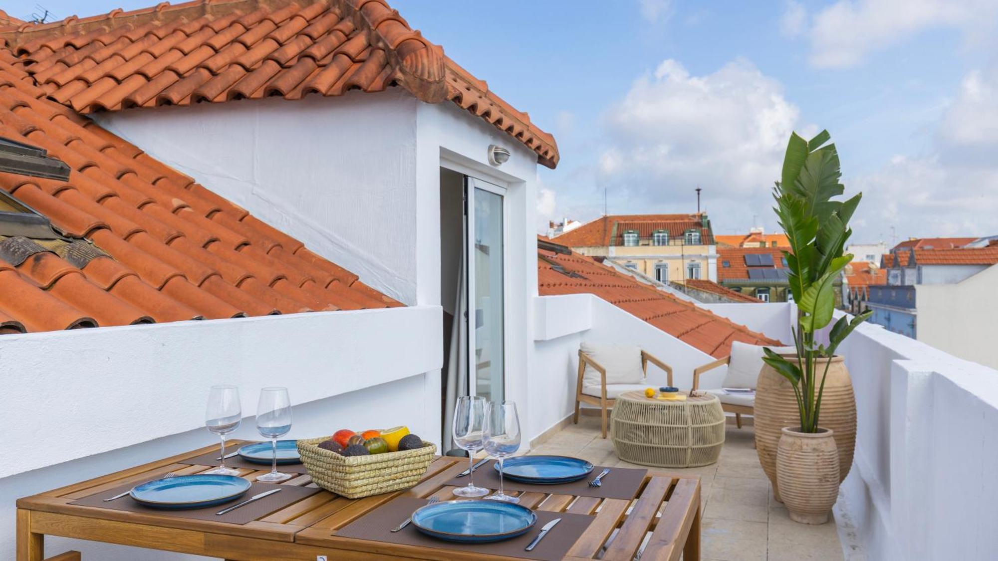 Authentic Living With A View By Lovelystay Lissabon